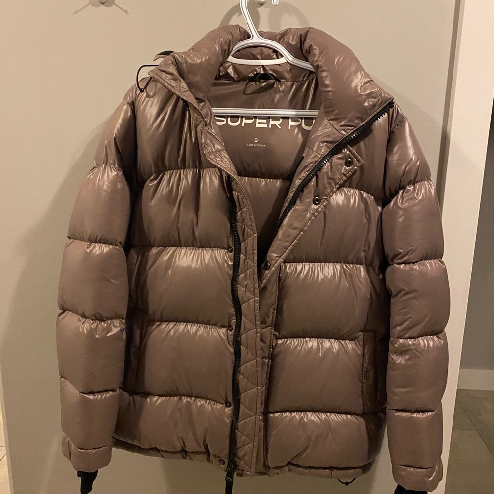 Aritzia SuperPuff Jacket